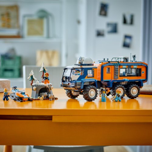 LEGO City 60471 Nákladní auto s laboratoří pro průzkumníky Arktidy