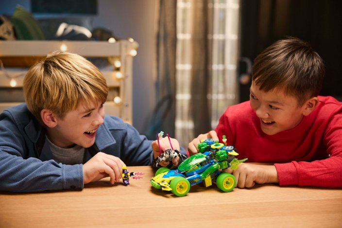 LEGO® DREAMZzz™ 71491 Mateo mit dem Z-Blob Action-Rennwagen
