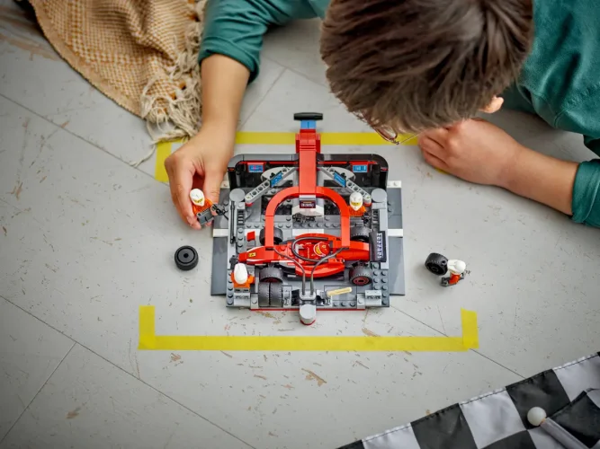 LEGO® City 60443 F1® Boxenstopp mit Boxencrew und Ferrari Flitzer