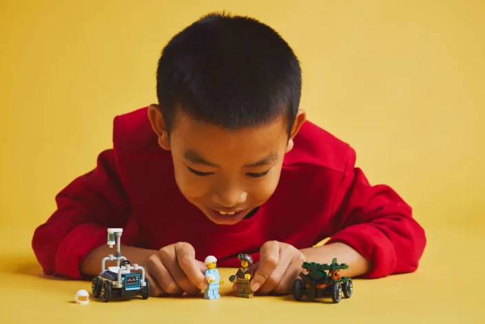 LEGO® City 60459 Pack de bolides de course : avion contre lit d'hôpital