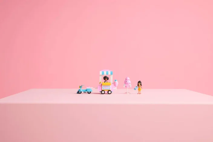 LEGO® Friends 42643 Suikerspinkraam en scooter