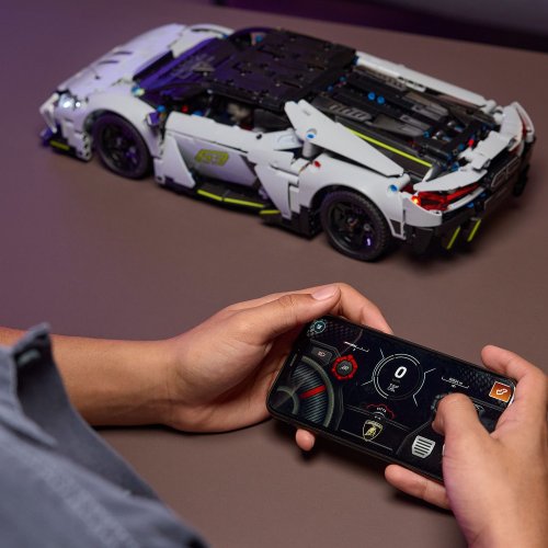 LEGO® Technic 42214 Lamborghini Revuelto supersportwagen
