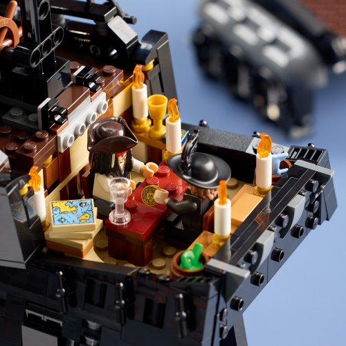 LEGO® Icons 10365 Captain Jack Sparrows Piratenschiff