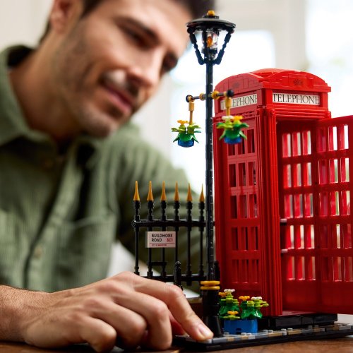 LEGO® Ideas 21347 Cabine téléphonique londonienne