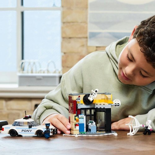 LEGO® Marvel 76311 Spider-Verse: Miles Morales vs. Spot