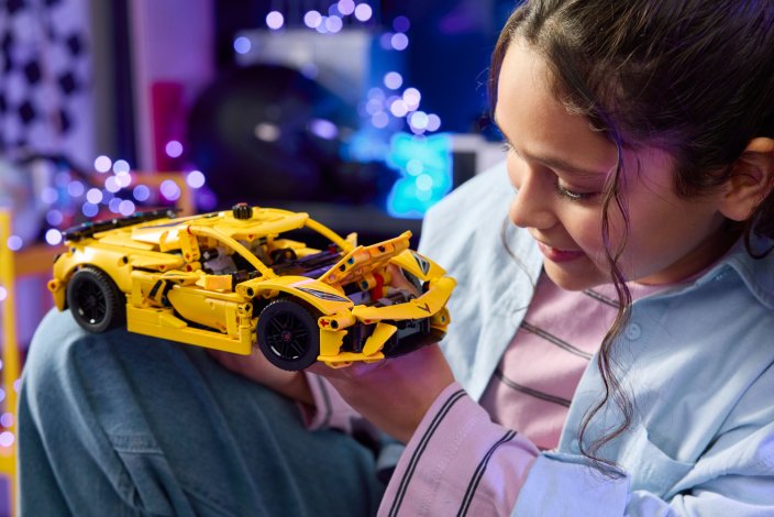 LEGO® Technic™ 42205 Chevrolet Corvette Stingray