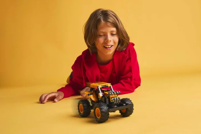 LEGO® Technic™ 42199 Pull-back Monster Jam™ DIGatron™