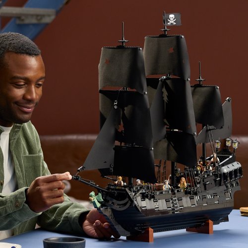 LEGO® Icons 10365 Het piratenschip van kapitein Jack Sparrow