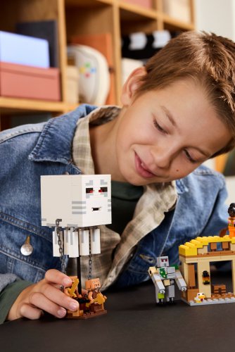 LEGO® Minecraft® 21273 Attacco al villaggio del Ghast-pallone