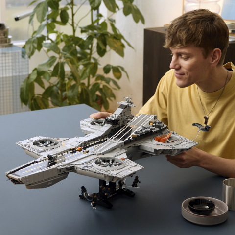 LEGO® Super Heroes 76354 S.H.I.E.L.D. Helicarrier