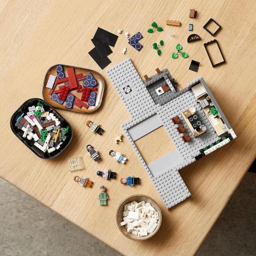 LEGO® Icons 10291 Queer Eye – Le loft des Fab 5