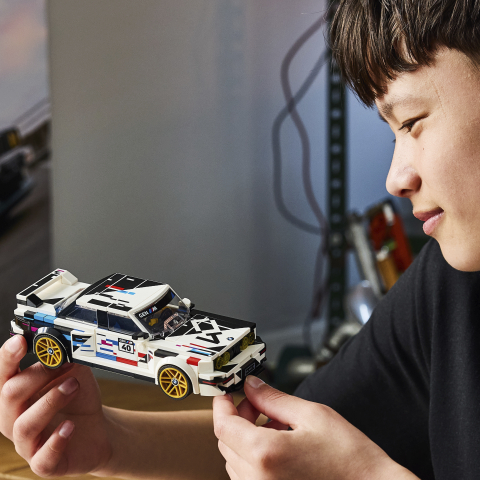 LEGO® Speed Champions 77263 BMW M3 (E30)