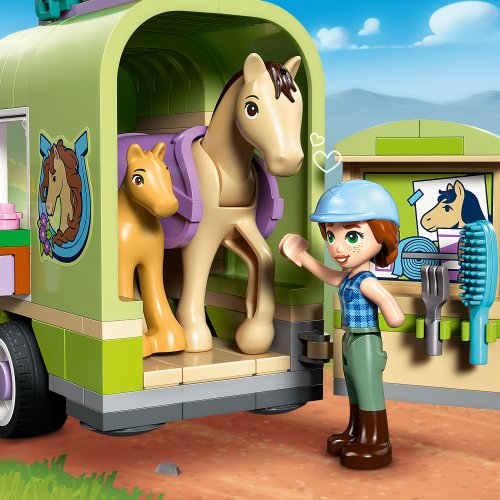 LEGO® Friends 42695 Trailer met paard en veulen