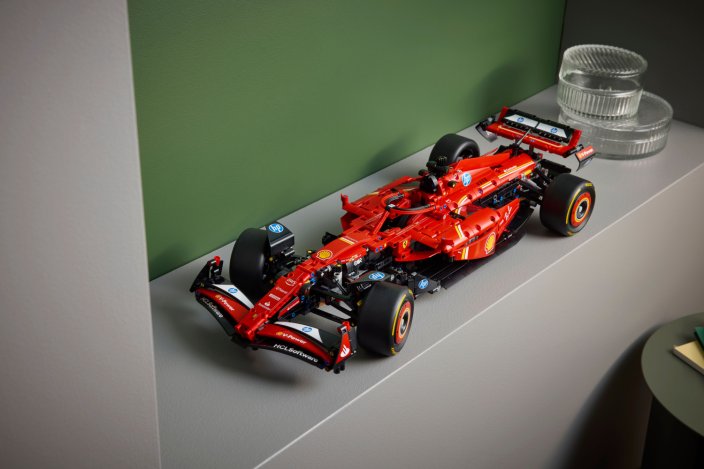 LEGO® Technic™ 42207 Monoposto F1 Ferrari SF-24