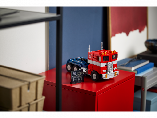 LEGO® Icons 10302 Optimus Prime