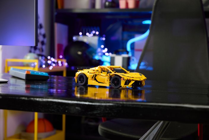 LEGO® Technic™ 42205 Chevrolet Corvette Stingray