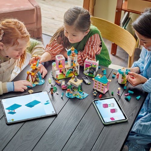 LEGO® │ Disney 43267 Hercegnőkastély és a hercegnők állatkái