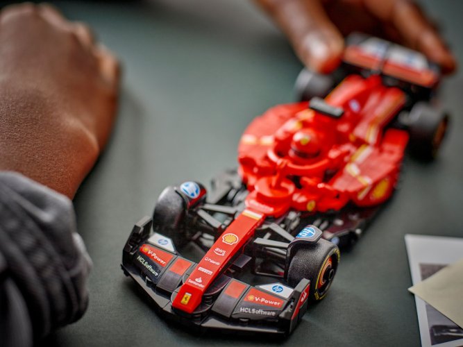 LEGO® Speed Champions 77242 Závodní auto Ferrari SF-24 F1®