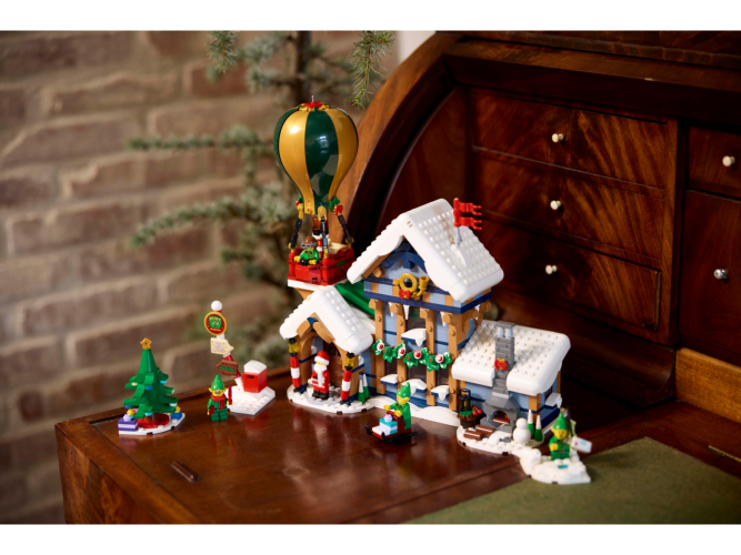 LEGO® Icons 10339 Le bureau de poste du Père Noël