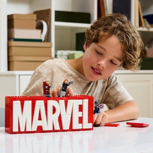 LEGO® Marvel 76313 Logótipo MARVEL e Minifiguras