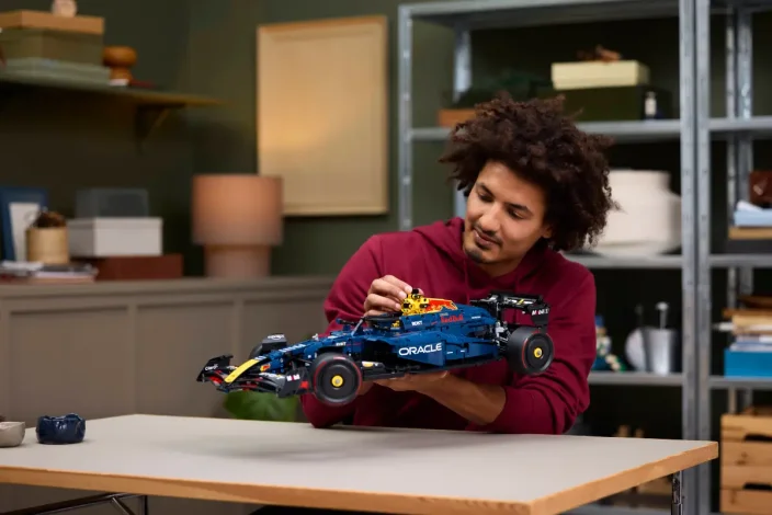 LEGO® Technic™ 42206 Oracle Red Bull Racing RB20 F1 Rennauto