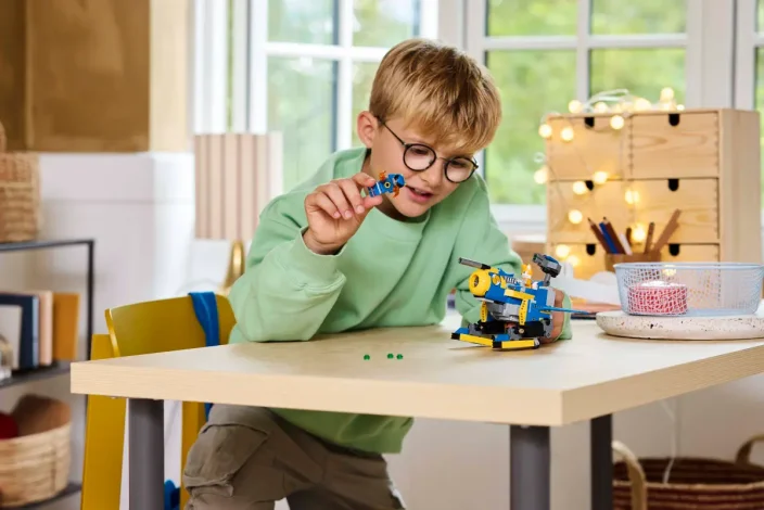 LEGO® Sonic the Hedgehog™ 77002 Cyclone vs. Metal Sonic