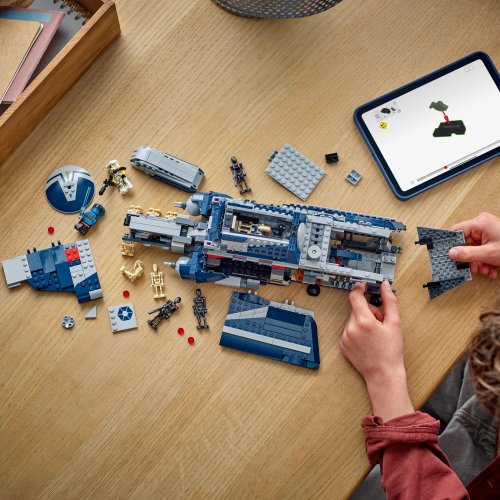 LEGO® Star Wars TM 75435 MTT™ Separatista da Batalha de Felucia