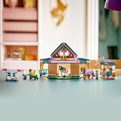 LEGO® Friends 42688 Scuderia e Accademia di equitazione