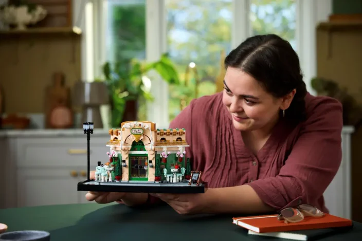 LEGO® Icons 10362 Le café français
