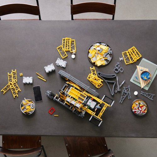 LEGO® Technic™ 42146 Gru cingolata Liebherr LR 13000
