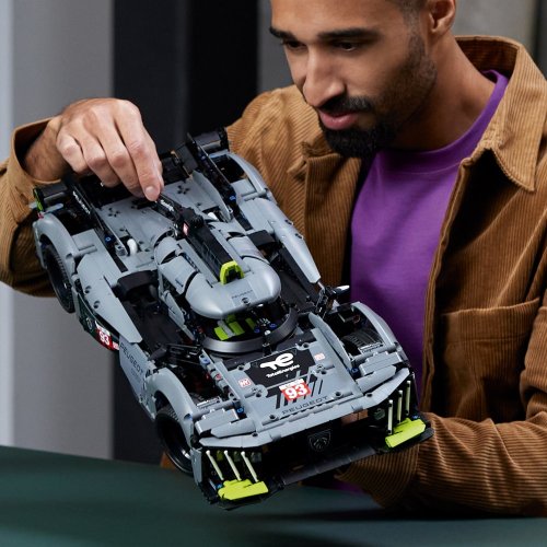 LEGO® Technic™ 42156 PEUGEOT 9X8 24H Le Mans Hybrid Hypercar