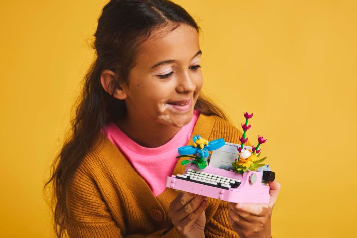 LEGO® Creator 3-in-1 31169 Írógép virágokkal