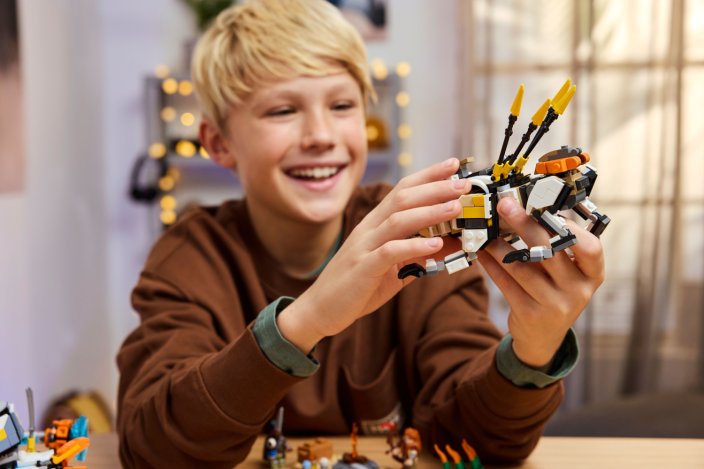 LEGO® Horizon Adventures™ 77037 Aloy e Varl contra Carapaça e Dentes de Serra