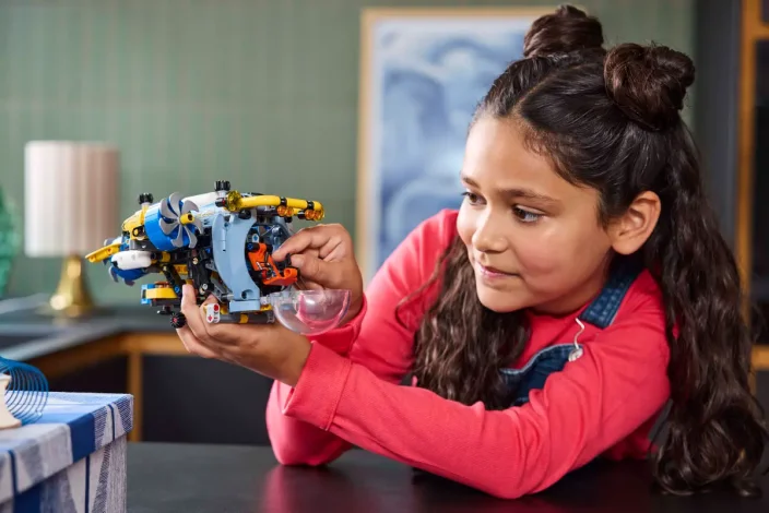 LEGO® Technic™ 42201 Le sous-marin de recherche en haute mer