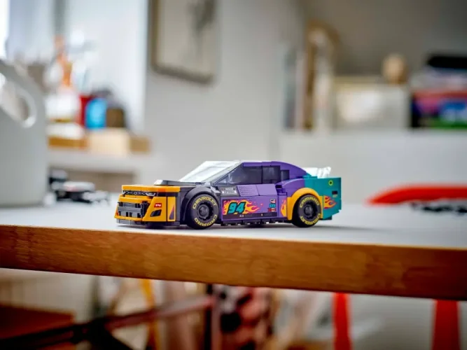 LEGO® Speed Champions 76935 NASCAR® Next Gen Chevrolet Camaro ZL1