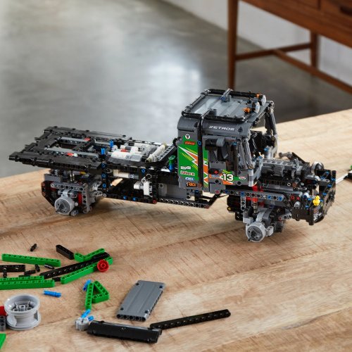 LEGO® Technic™ 42129 Camion fuoristrada 4x4 Mercedes-Benz Zetros