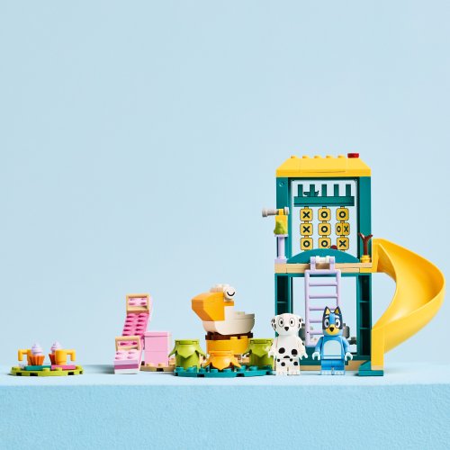 LEGO® Bluey 11201 Bluey, Chloe a zábava na hřišti