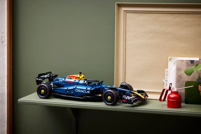 LEGO® Technic™ 42206 Oracle Red Bull Racing RB20 F1 Rennauto