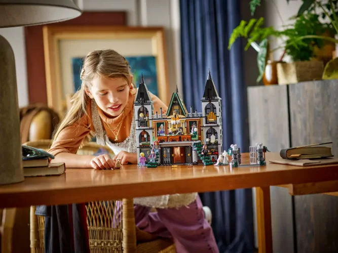 LEGO® Harry Potter™ 76453 Villa Malfoy