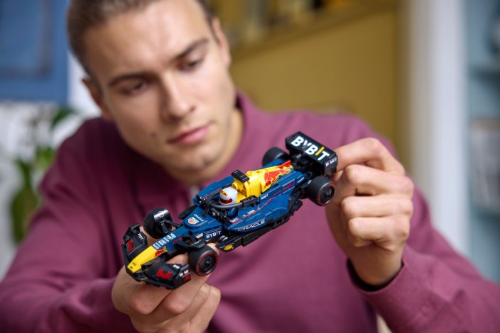 LEGO® Speed Champions 77243 Oracle Red Bull Racing RB20 F1® Rennauto