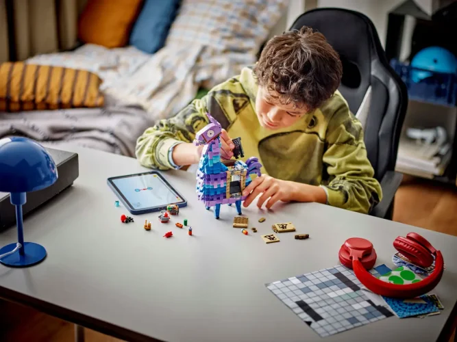 LEGO® Fortnite® 77071 Lama Zaopatrzeniowa