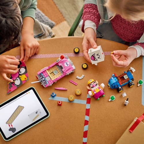 LEGO® Super Mario™ 72038 Mario Kart™ – Wario és King Boo