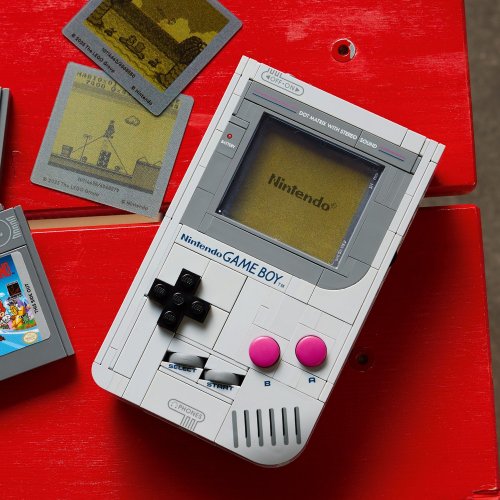LEGO® Super Mario™ 72046 Game Boy™