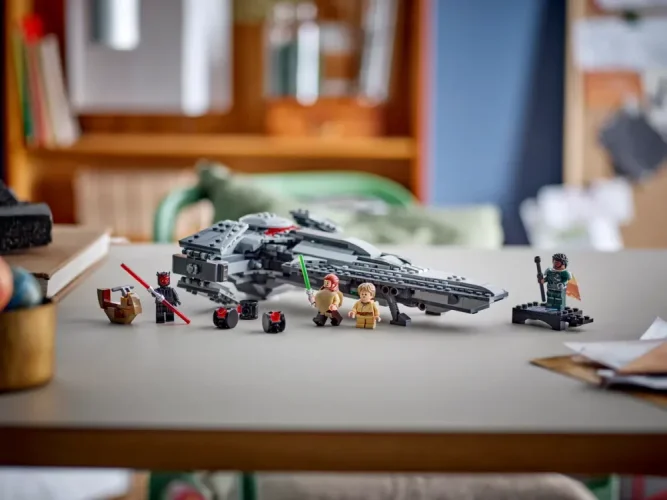 LEGO® Star Wars™ 75383 Sith Infiltrator™ di Darth Maul
