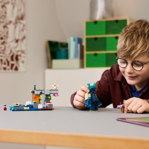 LEGO® Minecraft 21274 Begegnung mit dem Wächter