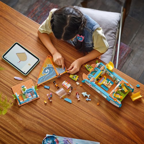 LEGO® Friends 42664 Avontuurlijke bootreis