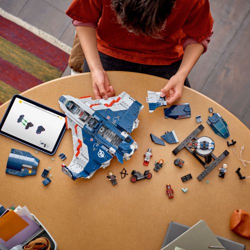 LEGO® | Marvel 76325 Avengers 2: Vek Ultrona Stíhačka Quinjet