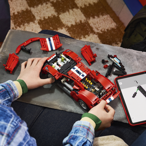 LEGO® Technic 42235 Ferrari 488 Pista Car