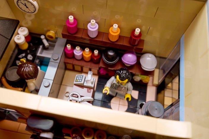 LEGO® Icons 10350 Eckhaus im Tudorstil