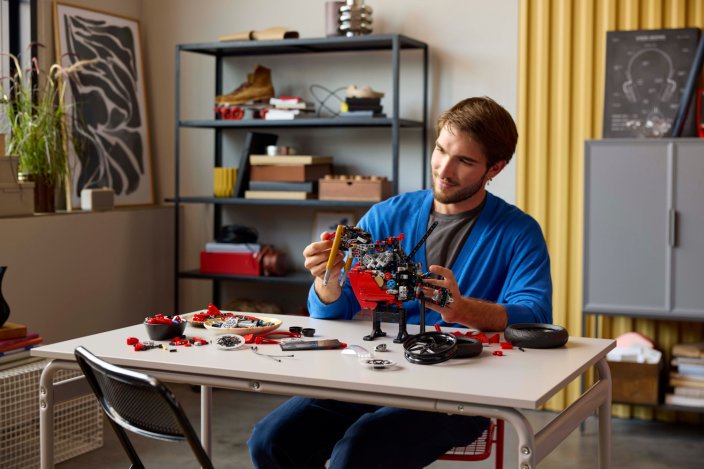 LEGO® Technic™ 42202 Mota Ducati Panigale V4 S